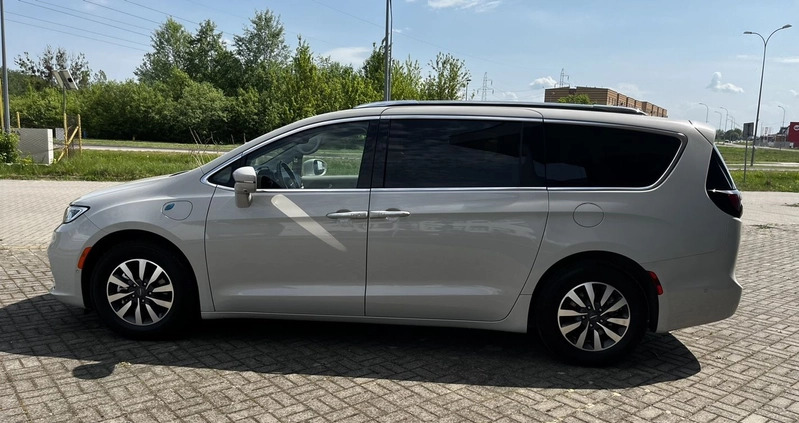Chrysler Pacifica cena 179000 przebieg: 86000, rok produkcji 2021 z Łaszczów małe 781